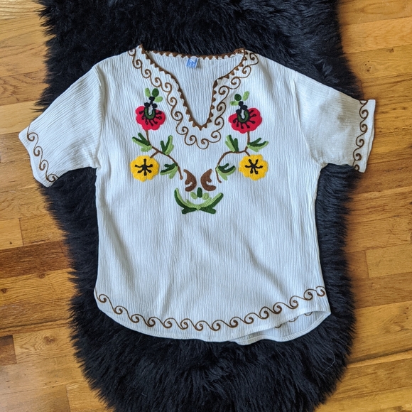 Vintage Tops - Vintage Greek embroidered cotton blouse